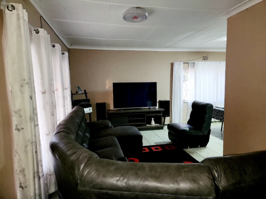 3 Bedroom Property for Sale in Oos Einde North West